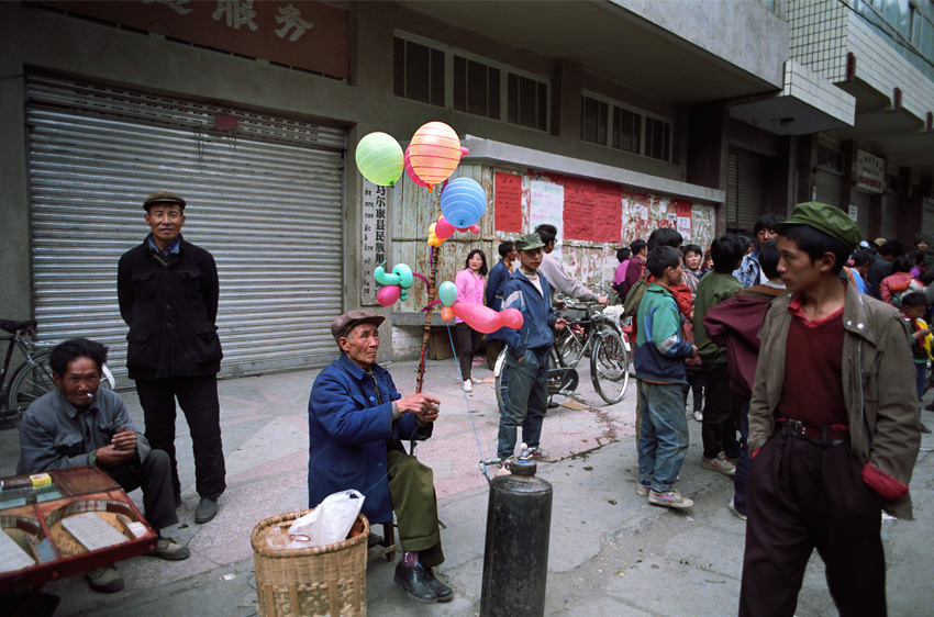 balloonseller2.jpg