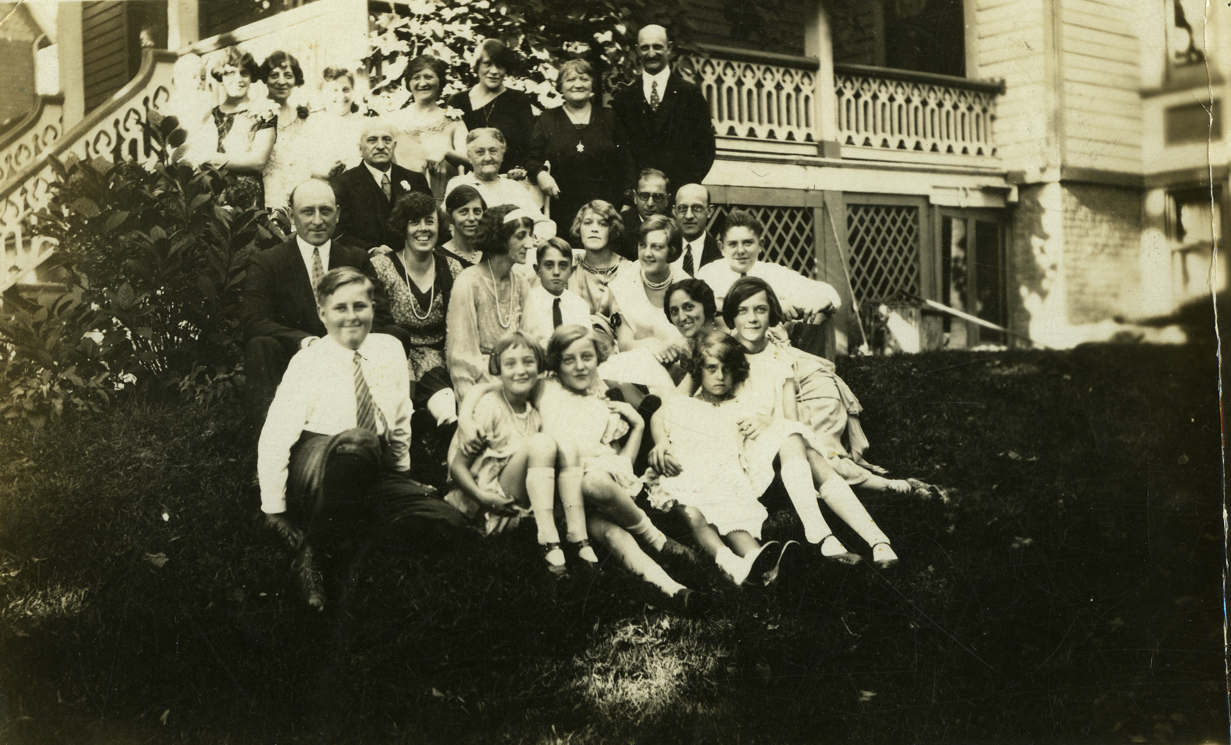 town family (granma lorraine in the center)